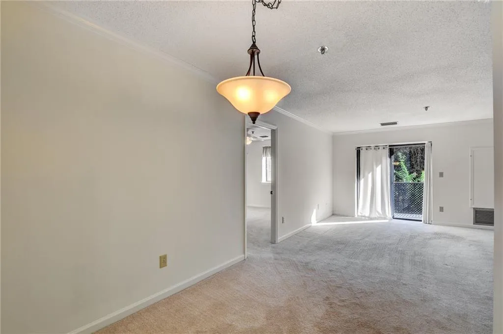 300 Johnson Ferry Road Unit A207, Atlanta, Georgia 30328, 2 Bedrooms Bedrooms, ,2 BathroomsBathrooms,Residential,Sold,300 Johnson Ferry Road Unit A207,6959999