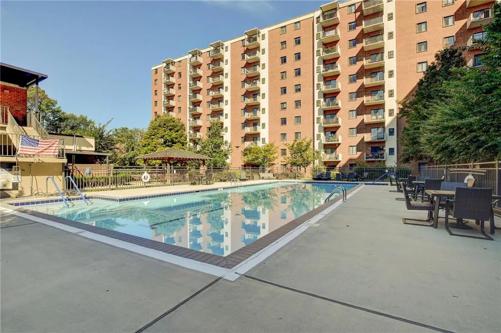 300 Johnson Ferry Road Unit A207, Atlanta, Georgia 30328, 2 Bedrooms Bedrooms, ,2 BathroomsBathrooms,Residential,Sold,300 Johnson Ferry Road Unit A207,6959999