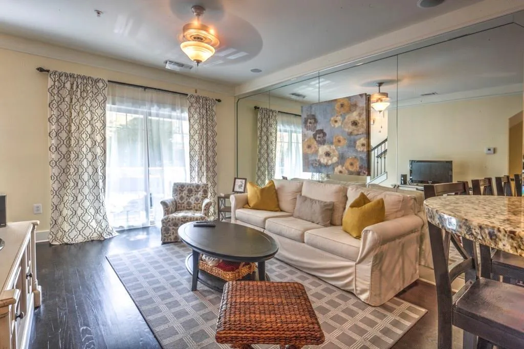 216 Semel Circle Nw Unit 355, Atlanta, Georgia 30309, 2 Bedrooms Bedrooms, ,2 BathroomsBathrooms,Residential,Sold,216 Semel Circle Nw Unit 355,5611476