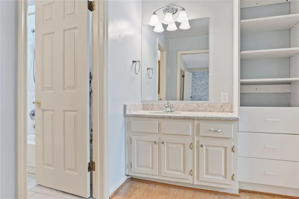 325 The Chace, Atlanta, Georgia 30328, 3 Bedrooms Bedrooms, ,2 BathroomsBathrooms,Residential,Sold,325 The Chace,6929991
