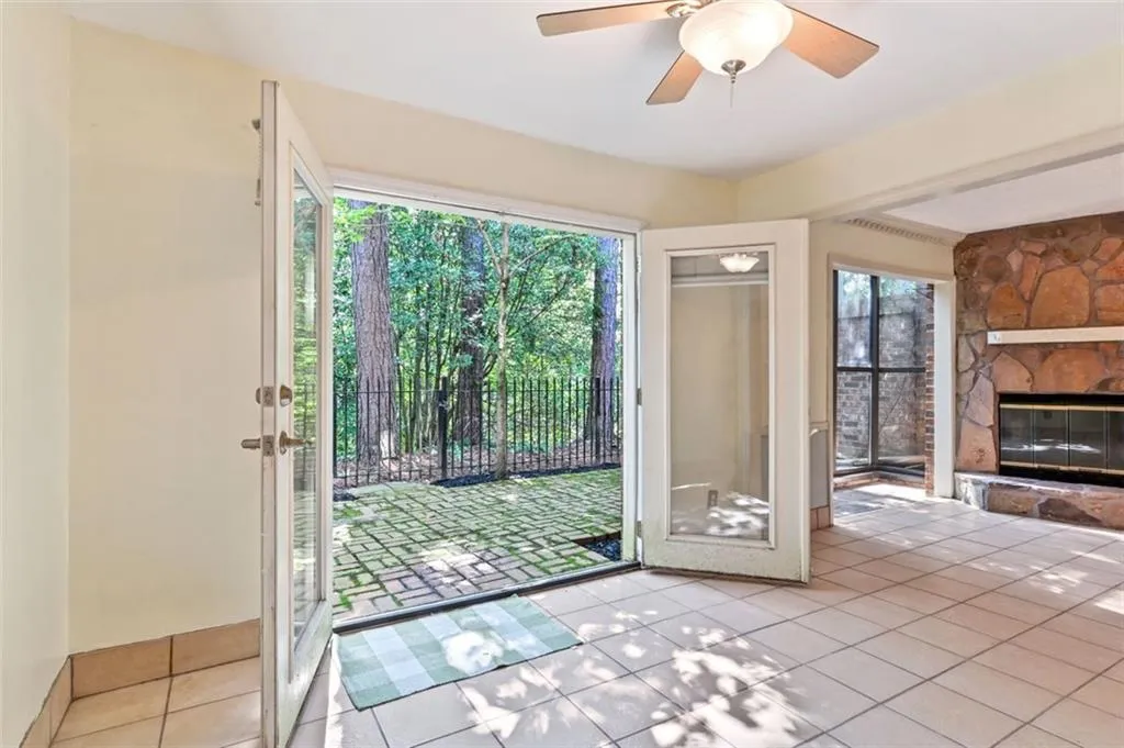 325 The Chace, Atlanta, Georgia 30328, 3 Bedrooms Bedrooms, ,2 BathroomsBathrooms,Residential,Sold,325 The Chace,6929991