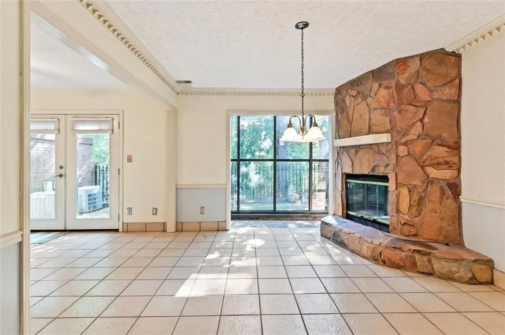 325 The Chace, Atlanta, Georgia 30328, 3 Bedrooms Bedrooms, ,2 BathroomsBathrooms,Residential,Sold,325 The Chace,6929991