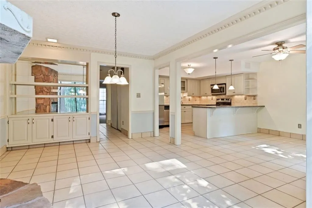 325 The Chace, Atlanta, Georgia 30328, 3 Bedrooms Bedrooms, ,2 BathroomsBathrooms,Residential,Sold,325 The Chace,6929991