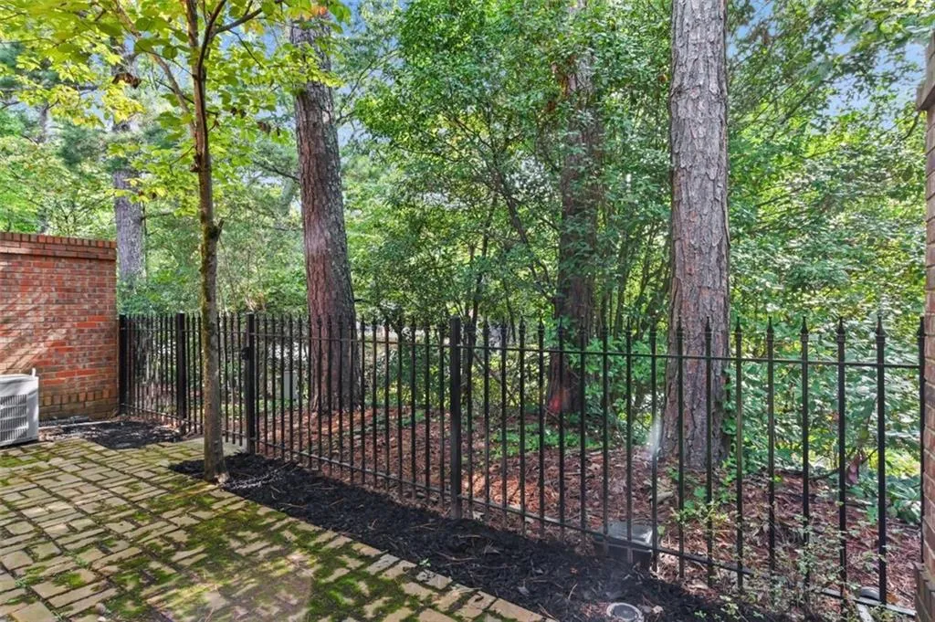 325 The Chace, Atlanta, Georgia 30328, 3 Bedrooms Bedrooms, ,2 BathroomsBathrooms,Residential,Sold,325 The Chace,6929991