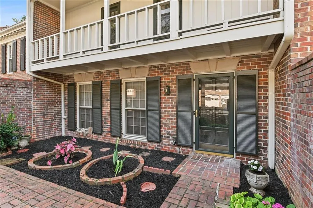 325 The Chace, Atlanta, Georgia 30328, 3 Bedrooms Bedrooms, ,2 BathroomsBathrooms,Residential,Sold,325 The Chace,6929991