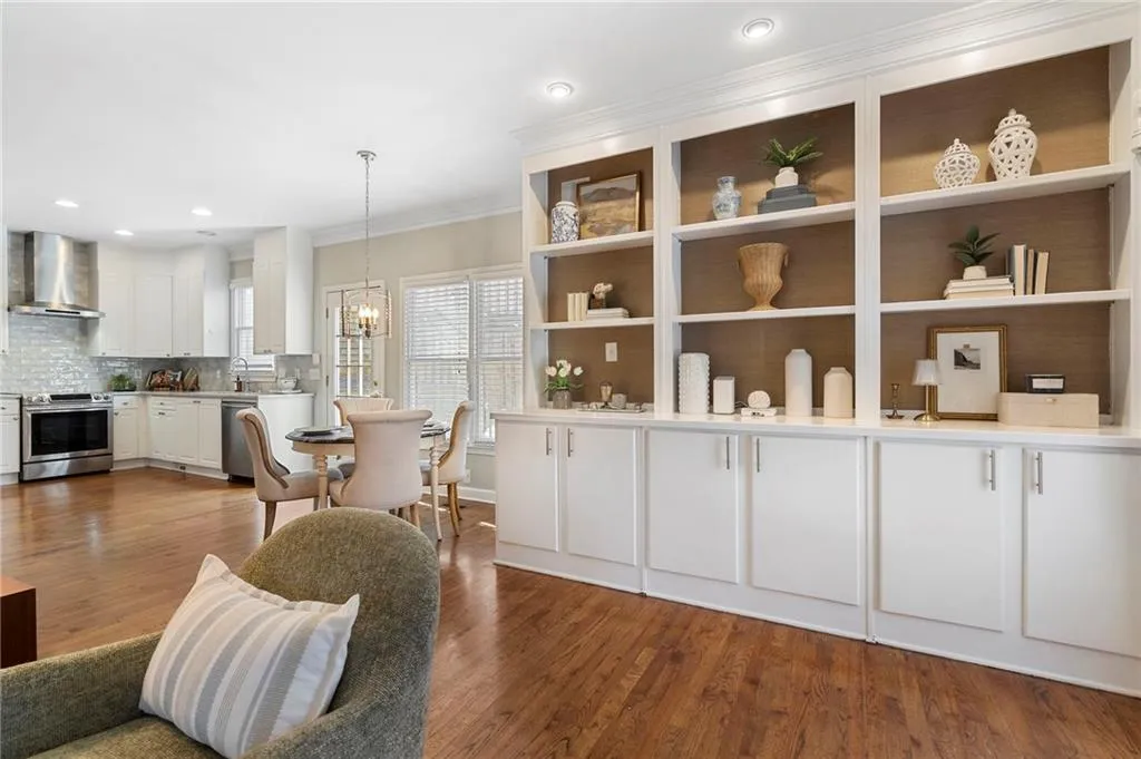 1155-b Davis Place Nw, Atlanta, Georgia 30318, 3 Bedrooms Bedrooms, 0 ,2 BathroomsBathrooms,Residential,Sold,1155-b Davis Place Nw,7711064