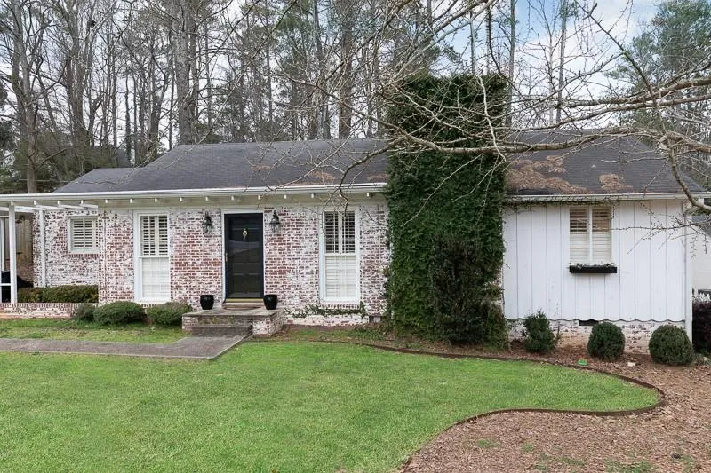 388 Meadowbrook Drive, Atlanta, Georgia 30342, 3 Bedrooms Bedrooms, ,2 BathroomsBathrooms,Residential,Sold,388 Meadowbrook Drive,6675280