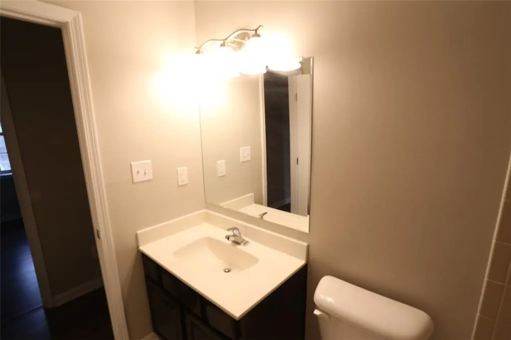 7750 Roswell Road Unit 9e, Atlanta, Georgia 30350, 3 Bedrooms Bedrooms, ,2 BathroomsBathrooms,Residential,Sold,7750 Roswell Road Unit 9e,5811428