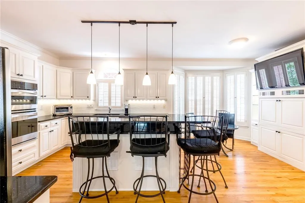 5725 Cameron Hall Place, Atlanta, Georgia 30328, 3 Bedrooms Bedrooms, ,2 BathroomsBathrooms,Residential,Sold,5725 Cameron Hall Place,7406773