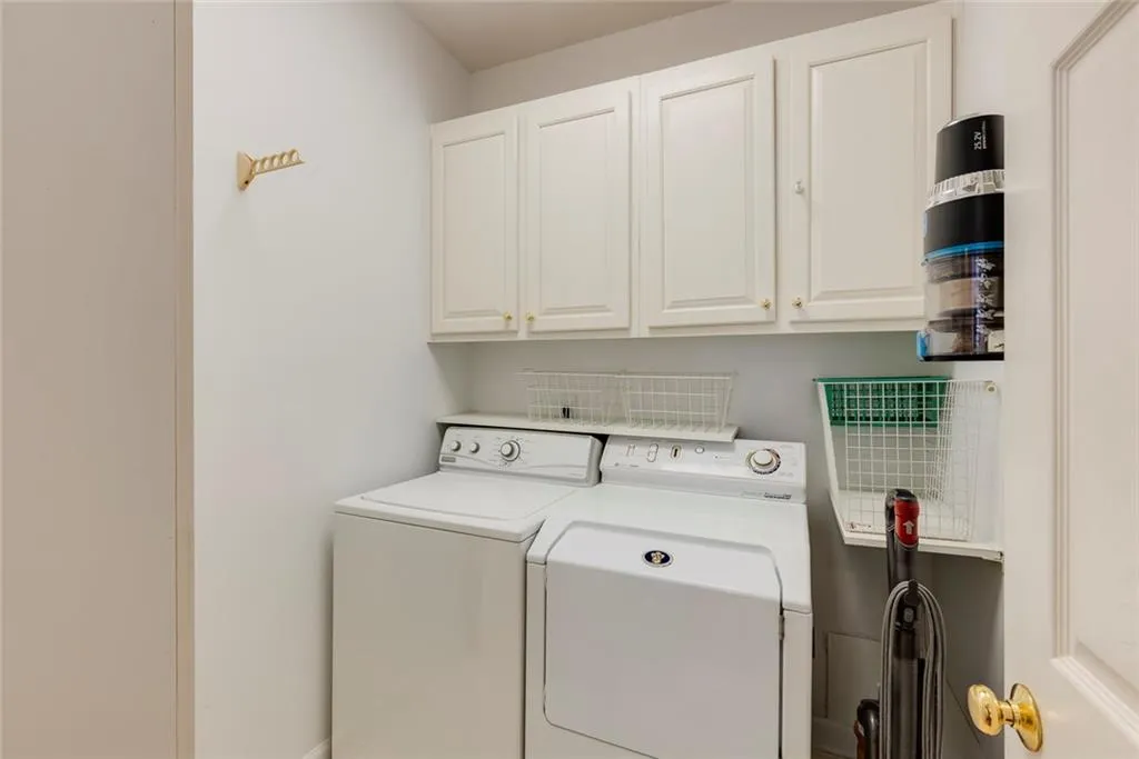 5725 Cameron Hall Place, Atlanta, Georgia 30328, 3 Bedrooms Bedrooms, ,2 BathroomsBathrooms,Residential,Sold,5725 Cameron Hall Place,7406773