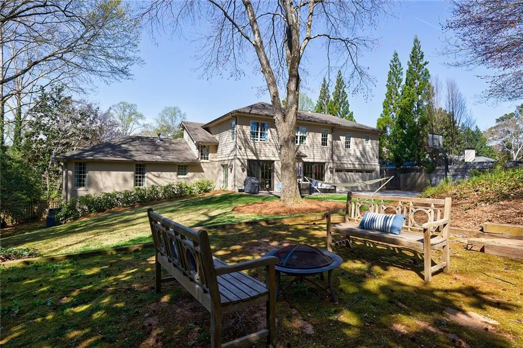 5780 Riverwood Drive, Sandy Springs, Georgia 30328, 6 Bedrooms Bedrooms, ,5 BathroomsBathrooms,Residential,Sold,5780 Riverwood Drive,7549890