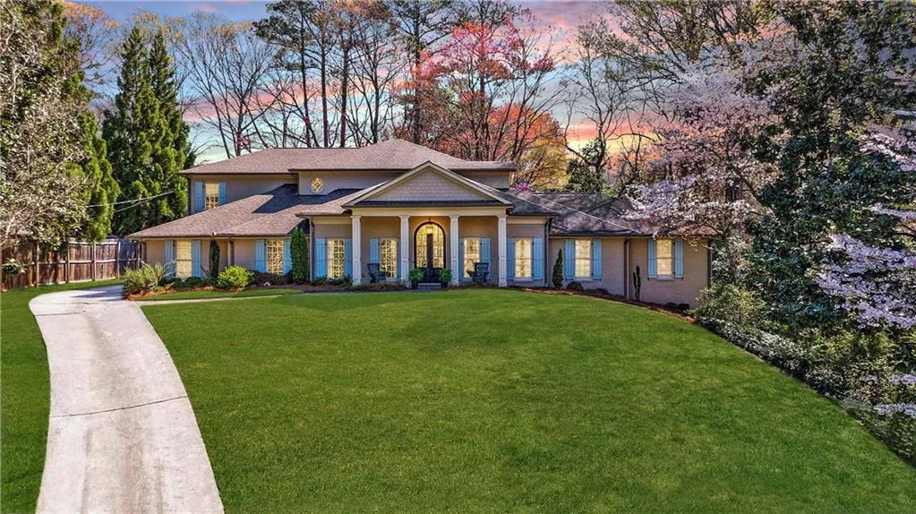 5780 Riverwood Drive, Sandy Springs, Georgia 30328, 6 Bedrooms Bedrooms, ,5 BathroomsBathrooms,Residential,Sold,5780 Riverwood Drive,7549890