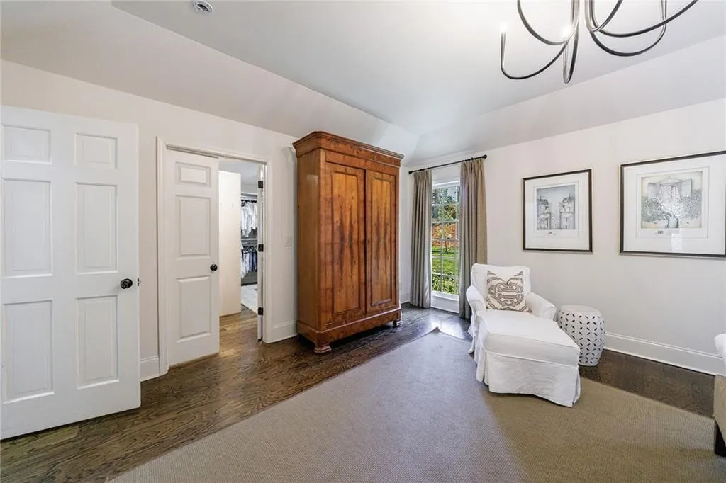 5780 Riverwood Drive, Sandy Springs, Georgia 30328, 6 Bedrooms Bedrooms, ,5 BathroomsBathrooms,Residential,Sold,5780 Riverwood Drive,7549890