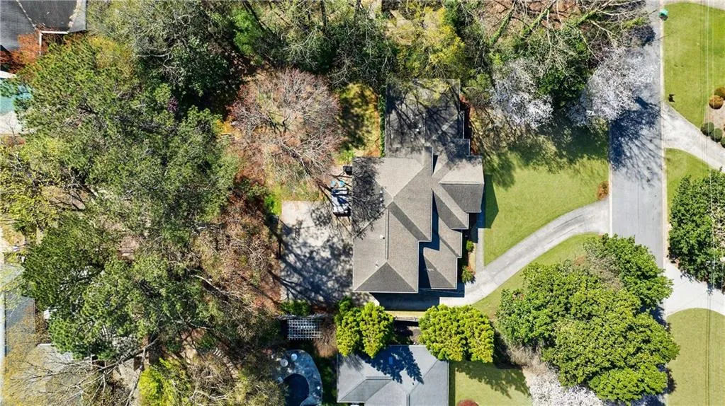 5780 Riverwood Drive, Sandy Springs, Georgia 30328, 6 Bedrooms Bedrooms, ,5 BathroomsBathrooms,Residential,Sold,5780 Riverwood Drive,7549890