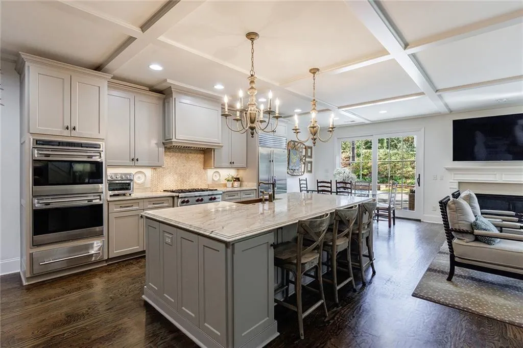 5780 Riverwood Drive, Sandy Springs, Georgia 30328, 6 Bedrooms Bedrooms, ,5 BathroomsBathrooms,Residential,Sold,5780 Riverwood Drive,7549890