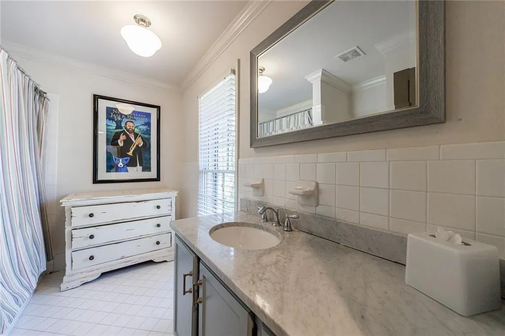 5780 Riverwood Drive, Sandy Springs, Georgia 30328, 6 Bedrooms Bedrooms, ,5 BathroomsBathrooms,Residential,Sold,5780 Riverwood Drive,7549890