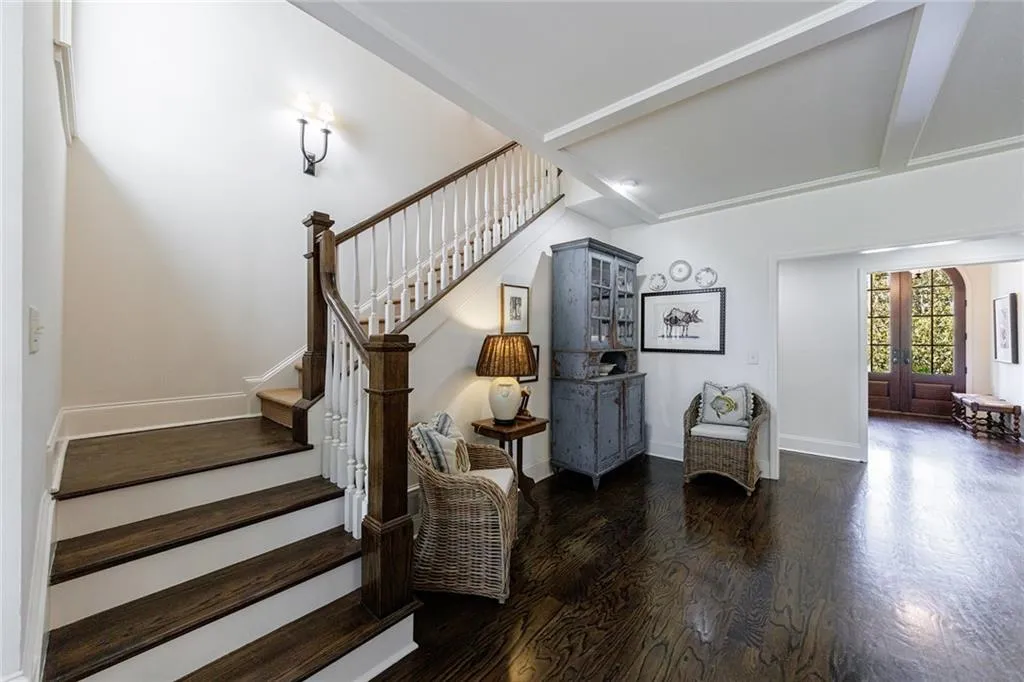 5780 Riverwood Drive, Sandy Springs, Georgia 30328, 6 Bedrooms Bedrooms, ,5 BathroomsBathrooms,Residential,Sold,5780 Riverwood Drive,7549890