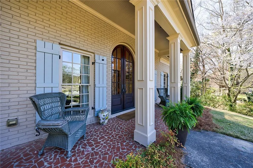 5780 Riverwood Drive, Sandy Springs, Georgia 30328, 6 Bedrooms Bedrooms, ,5 BathroomsBathrooms,Residential,Sold,5780 Riverwood Drive,7549890