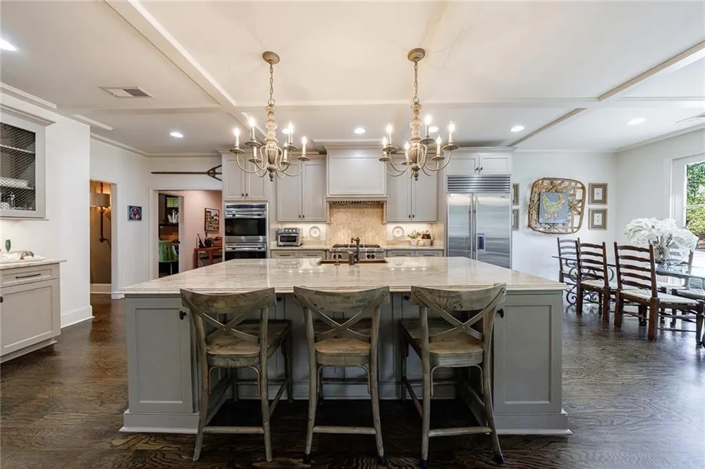 5780 Riverwood Drive, Sandy Springs, Georgia 30328, 6 Bedrooms Bedrooms, ,5 BathroomsBathrooms,Residential,Sold,5780 Riverwood Drive,7549890