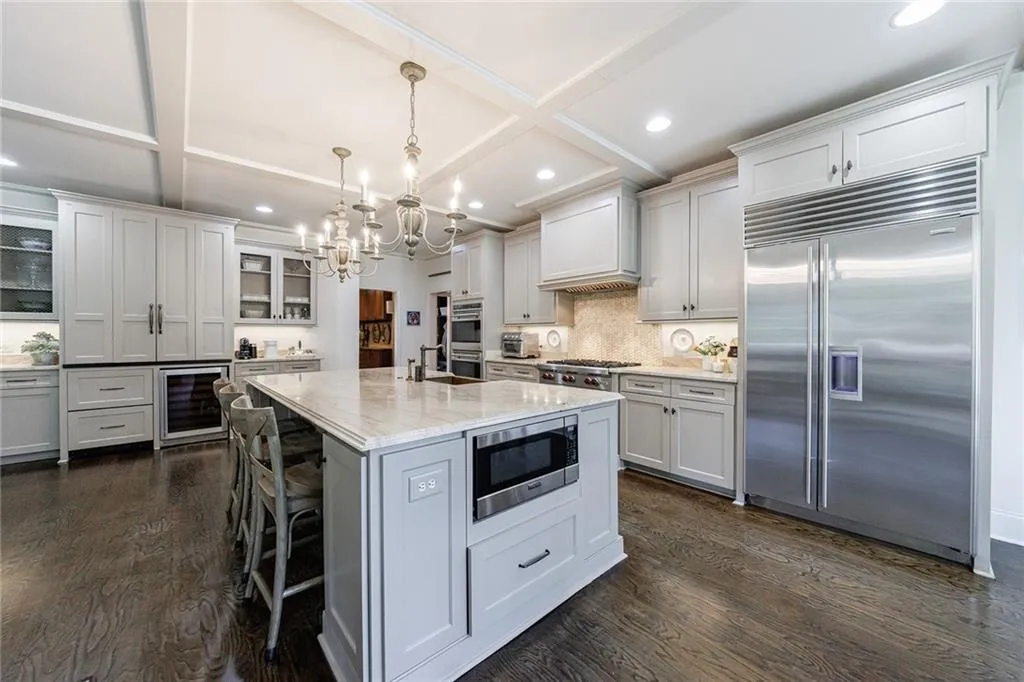 5780 Riverwood Drive, Sandy Springs, Georgia 30328, 6 Bedrooms Bedrooms, ,5 BathroomsBathrooms,Residential,Sold,5780 Riverwood Drive,7549890