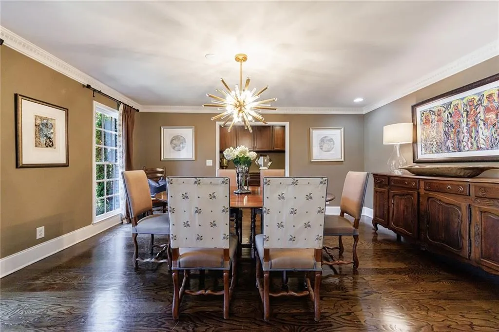 5780 Riverwood Drive, Sandy Springs, Georgia 30328, 6 Bedrooms Bedrooms, ,5 BathroomsBathrooms,Residential,Sold,5780 Riverwood Drive,7549890