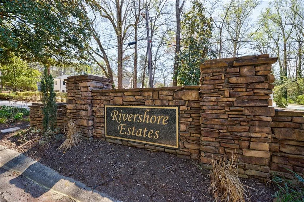 5780 Riverwood Drive, Sandy Springs, Georgia 30328, 6 Bedrooms Bedrooms, ,5 BathroomsBathrooms,Residential,Sold,5780 Riverwood Drive,7549890