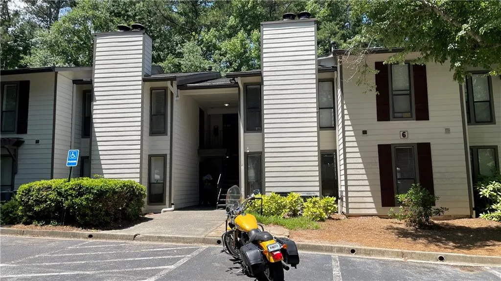 9400 Roberts Drive Unit 6c, Sandy Springs, Georgia 30350, 1 Bedroom Bedrooms, ,1 BathroomBathrooms,Residential,Sold,9400 Roberts Drive Unit 6c,6894592