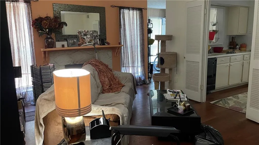 9400 Roberts Drive Unit 6c, Sandy Springs, Georgia 30350, 1 Bedroom Bedrooms, ,1 BathroomBathrooms,Residential,Sold,9400 Roberts Drive Unit 6c,6894592