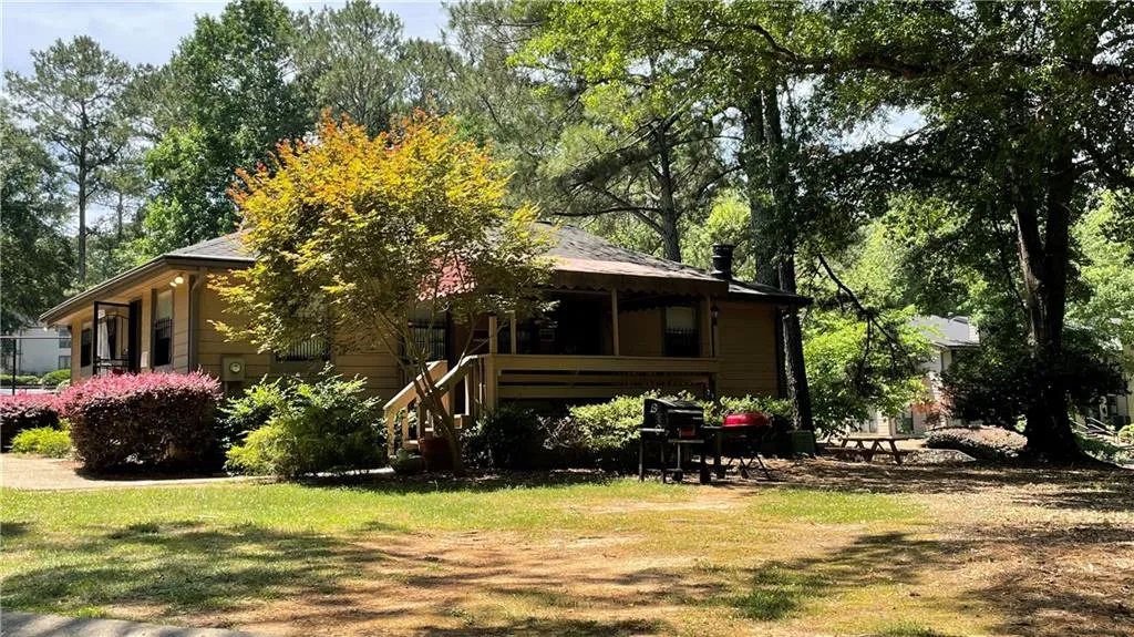 9400 Roberts Drive Unit 6c, Sandy Springs, Georgia 30350, 1 Bedroom Bedrooms, ,1 BathroomBathrooms,Residential,Sold,9400 Roberts Drive Unit 6c,6894592