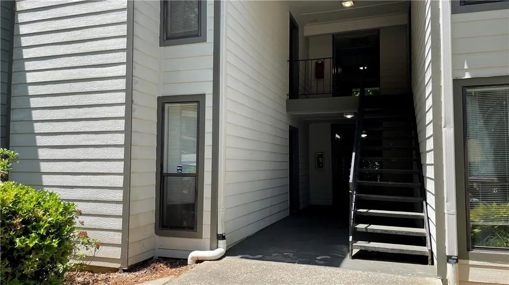 9400 Roberts Drive Unit 6c, Sandy Springs, Georgia 30350, 1 Bedroom Bedrooms, ,1 BathroomBathrooms,Residential,Sold,9400 Roberts Drive Unit 6c,6894592