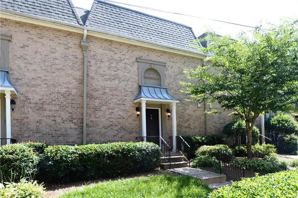6980 Roswell Road Ne Unit C3, Atlanta, Georgia 30328, 2 Bedrooms Bedrooms, ,2 BathroomsBathrooms,Residential,Sold,6980 Roswell Road Ne Unit C3,5724205