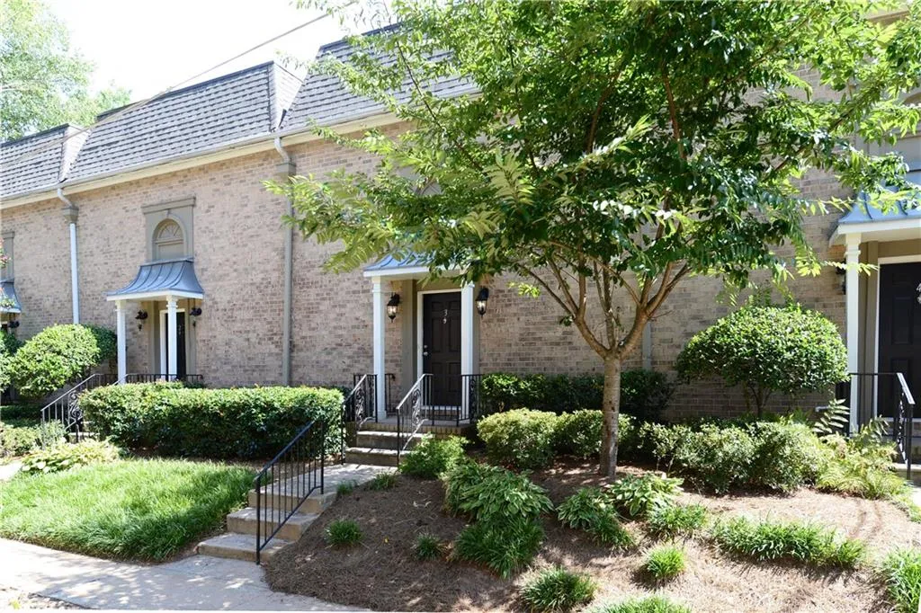 6980 Roswell Road Ne Unit C3, Atlanta, Georgia 30328, 2 Bedrooms Bedrooms, ,2 BathroomsBathrooms,Residential,Sold,6980 Roswell Road Ne Unit C3,5724205