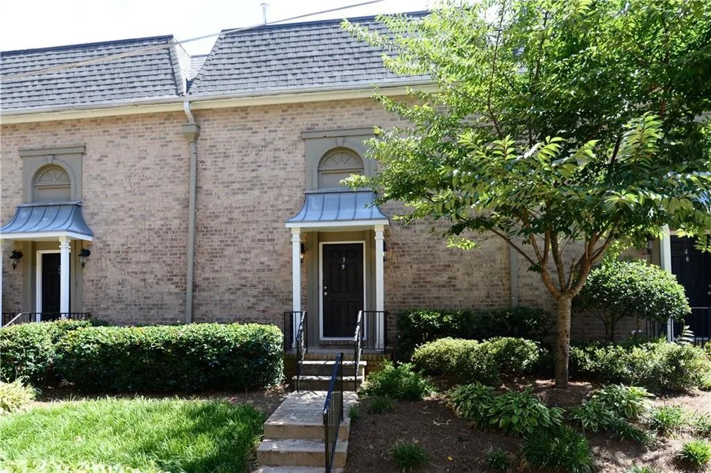6980 Roswell Road Ne Unit C3, Atlanta, Georgia 30328, 2 Bedrooms Bedrooms, ,2 BathroomsBathrooms,Residential,Sold,6980 Roswell Road Ne Unit C3,5724205