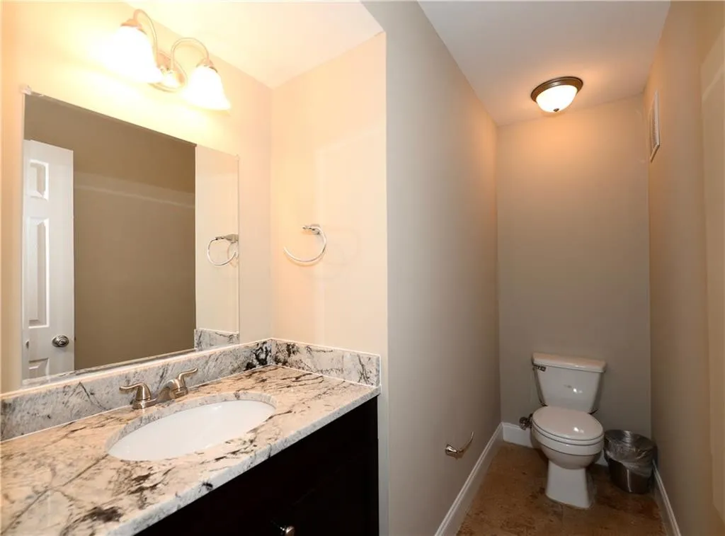 6980 Roswell Road Ne Unit C3, Atlanta, Georgia 30328, 2 Bedrooms Bedrooms, ,2 BathroomsBathrooms,Residential,Sold,6980 Roswell Road Ne Unit C3,5724205