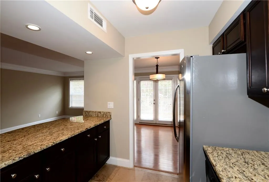 6980 Roswell Road Ne Unit C3, Atlanta, Georgia 30328, 2 Bedrooms Bedrooms, ,2 BathroomsBathrooms,Residential,Sold,6980 Roswell Road Ne Unit C3,5724205