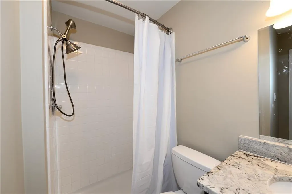 6980 Roswell Road Ne Unit C3, Atlanta, Georgia 30328, 2 Bedrooms Bedrooms, ,2 BathroomsBathrooms,Residential,Sold,6980 Roswell Road Ne Unit C3,5724205