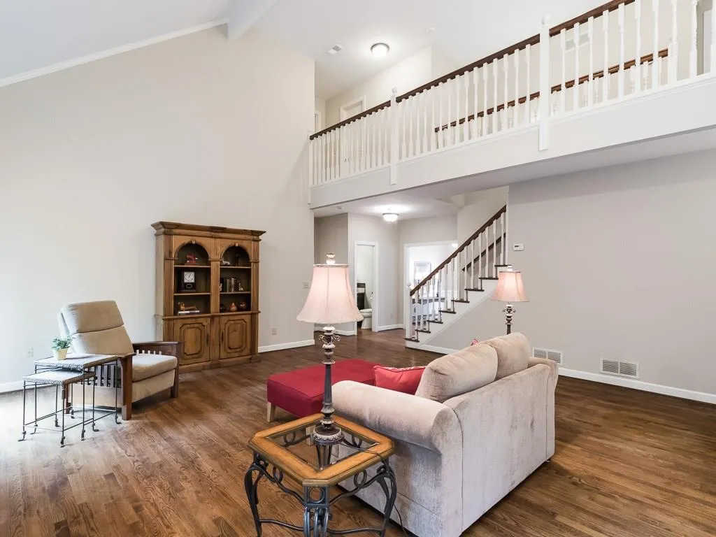 42 Ridgemere Trace, Sandy Springs, Georgia 30328, 5 Bedrooms Bedrooms, ,3 BathroomsBathrooms,Residential,Sold,42 Ridgemere Trace,5901939
