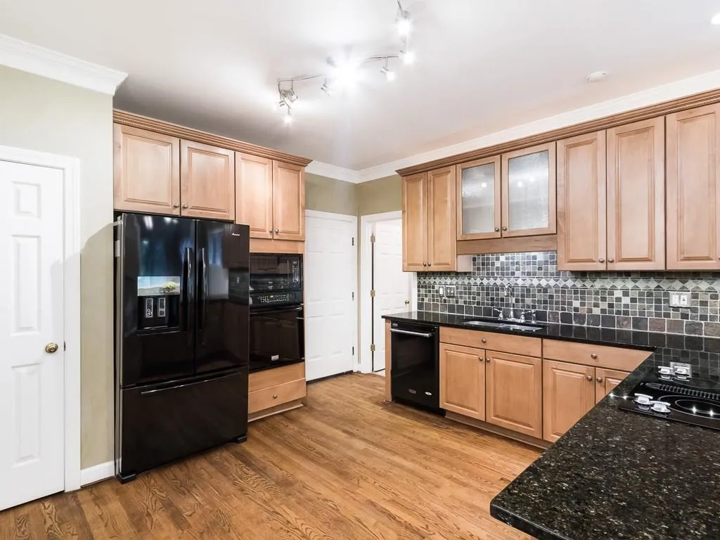 42 Ridgemere Trace, Sandy Springs, Georgia 30328, 5 Bedrooms Bedrooms, ,3 BathroomsBathrooms,Residential,Sold,42 Ridgemere Trace,5901939