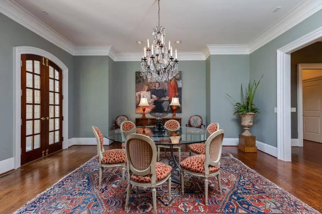 4562 Stella Drive, Atlanta, Georgia 30327, 5 Bedrooms Bedrooms, ,4 BathroomsBathrooms,Residential,Sold,4562 Stella Drive,6526435