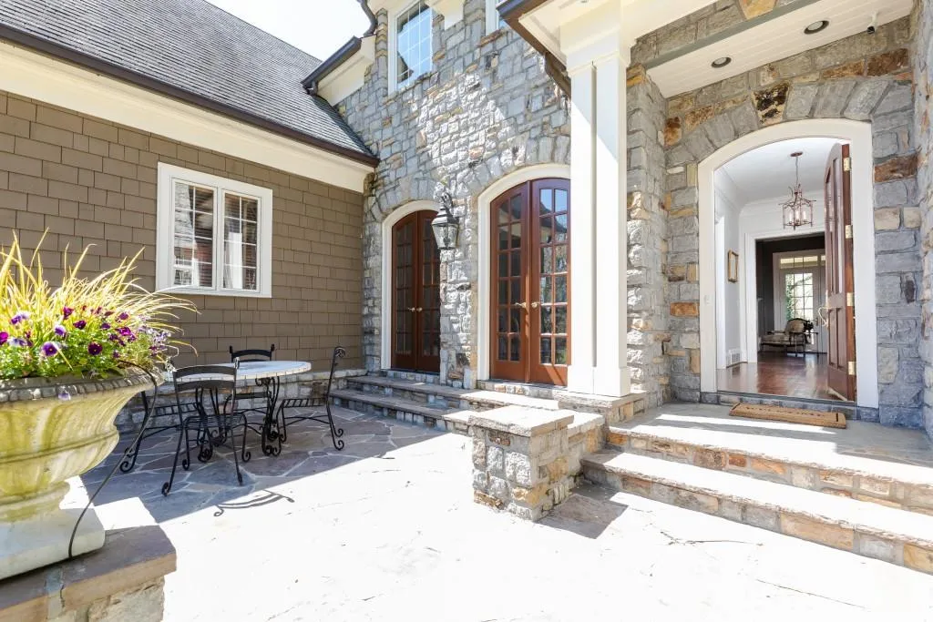 4562 Stella Drive, Atlanta, Georgia 30327, 5 Bedrooms Bedrooms, ,4 BathroomsBathrooms,Residential,Sold,4562 Stella Drive,6526435