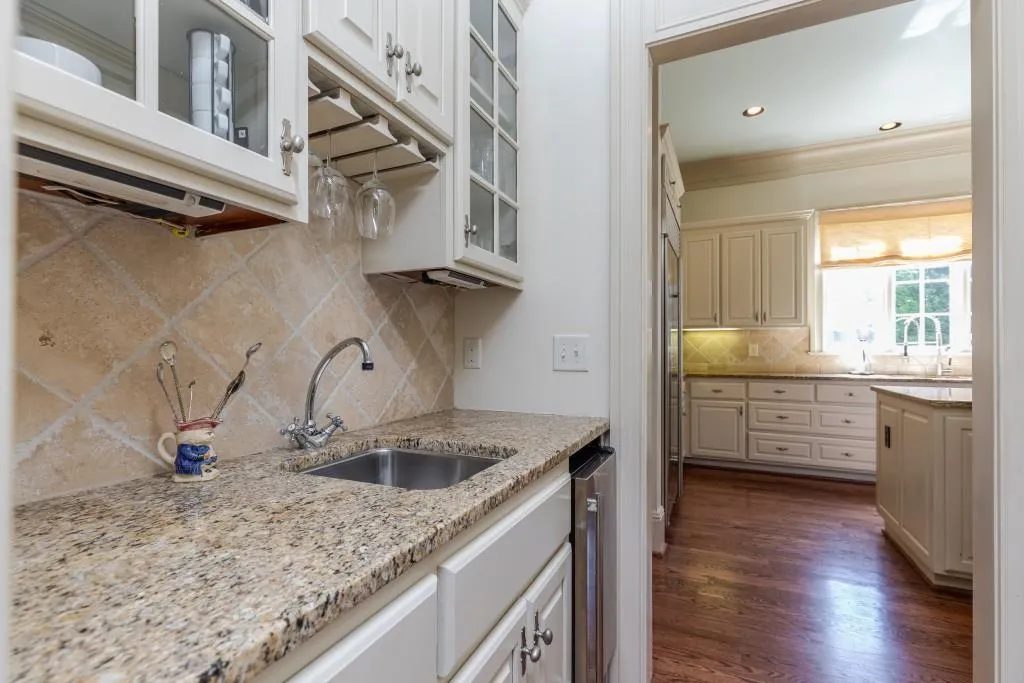 4562 Stella Drive, Atlanta, Georgia 30327, 5 Bedrooms Bedrooms, ,4 BathroomsBathrooms,Residential,Sold,4562 Stella Drive,6526435