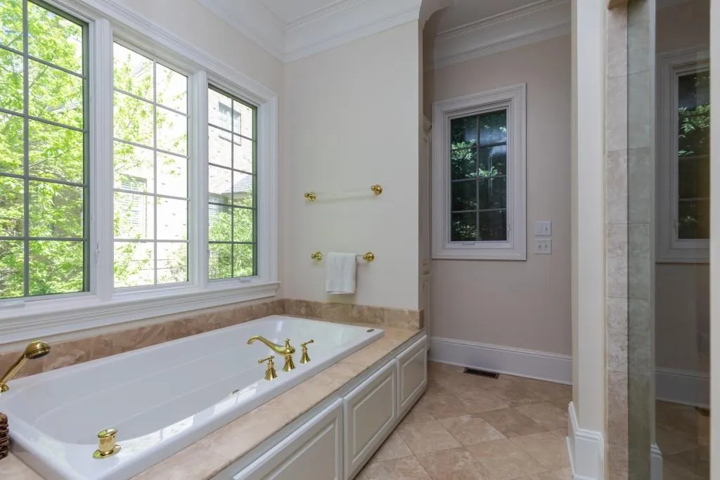 4562 Stella Drive, Atlanta, Georgia 30327, 5 Bedrooms Bedrooms, ,4 BathroomsBathrooms,Residential,Sold,4562 Stella Drive,6526435