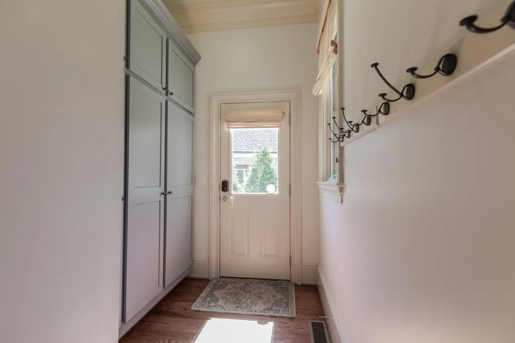 4562 Stella Drive, Atlanta, Georgia 30327, 5 Bedrooms Bedrooms, ,4 BathroomsBathrooms,Residential,Sold,4562 Stella Drive,6526435