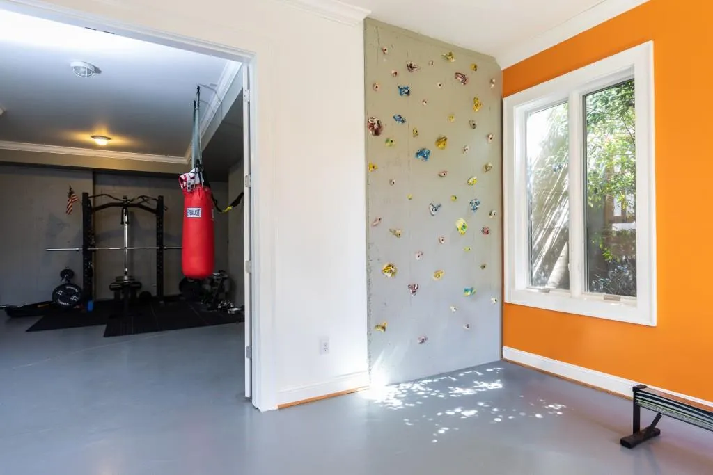 4562 Stella Drive, Atlanta, Georgia 30327, 5 Bedrooms Bedrooms, ,4 BathroomsBathrooms,Residential,Sold,4562 Stella Drive,6526435