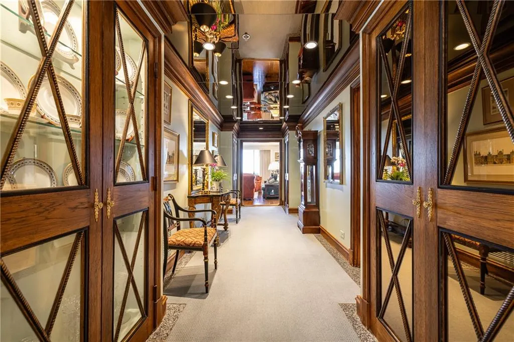Hallway from entry foyer to living area