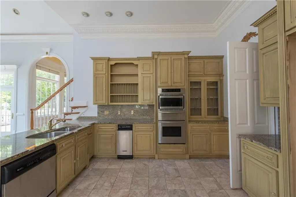 6020 Riverside Drive, Sandy Springs, Georgia 30328, 12 Bedrooms Bedrooms, ,12 BathroomsBathrooms,Residential,Sold,6020 Riverside Drive,5852487