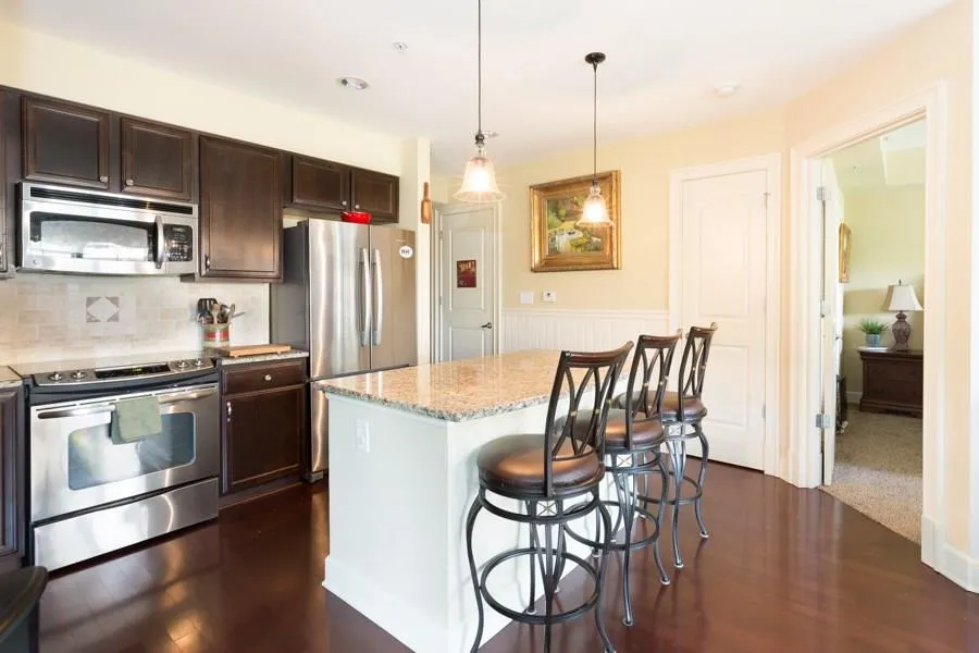 200 River Vista Drive Unit 608, Atlanta, Georgia 30339, 2 Bedrooms Bedrooms, ,2 BathroomsBathrooms,Residential,Sold,200 River Vista Drive Unit 608,5691122