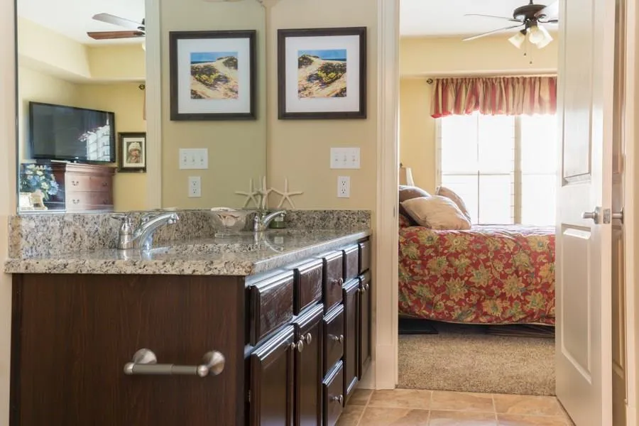 200 River Vista Drive Unit 608, Atlanta, Georgia 30339, 2 Bedrooms Bedrooms, ,2 BathroomsBathrooms,Residential,Sold,200 River Vista Drive Unit 608,5691122