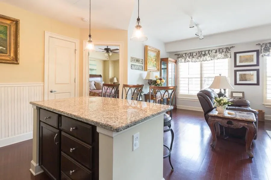 200 River Vista Drive Unit 608, Atlanta, Georgia 30339, 2 Bedrooms Bedrooms, ,2 BathroomsBathrooms,Residential,Sold,200 River Vista Drive Unit 608,5691122