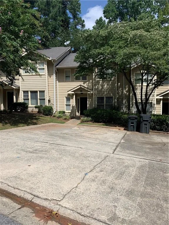 251 Peachtree Hollow Ct, Sandy Springs, Georgia 30328, 2 Bedrooms Bedrooms, ,2 BathroomsBathrooms,Residential,Sold,251 Peachtree Hollow Ct,6776429